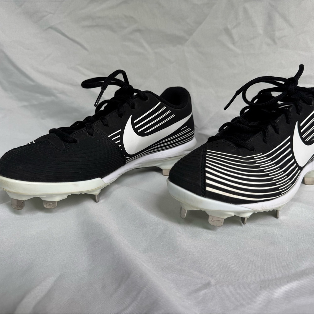 Nike Women’s Lunar Hyperdiamond 3 Pro Metal Softball Cleats